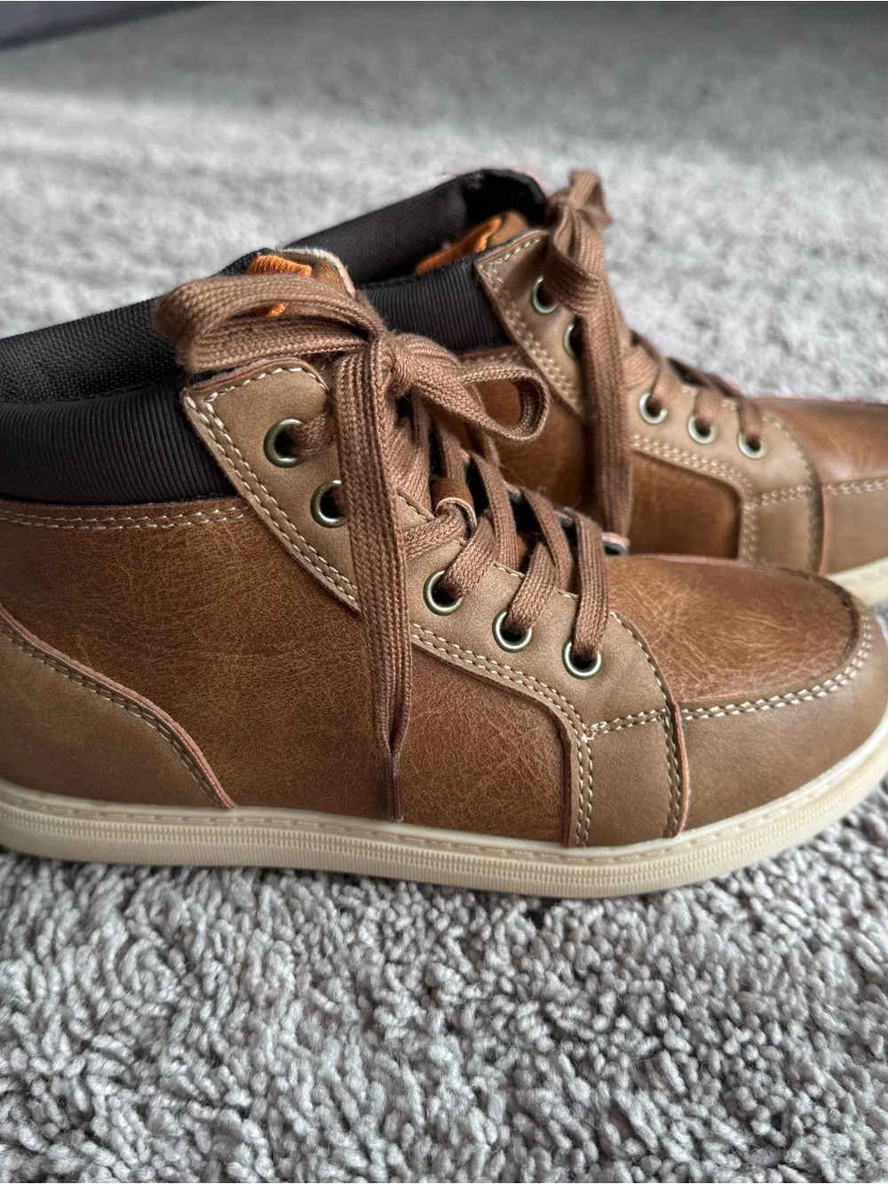 LIKE NEW Falls Creek Boys boots size 13
